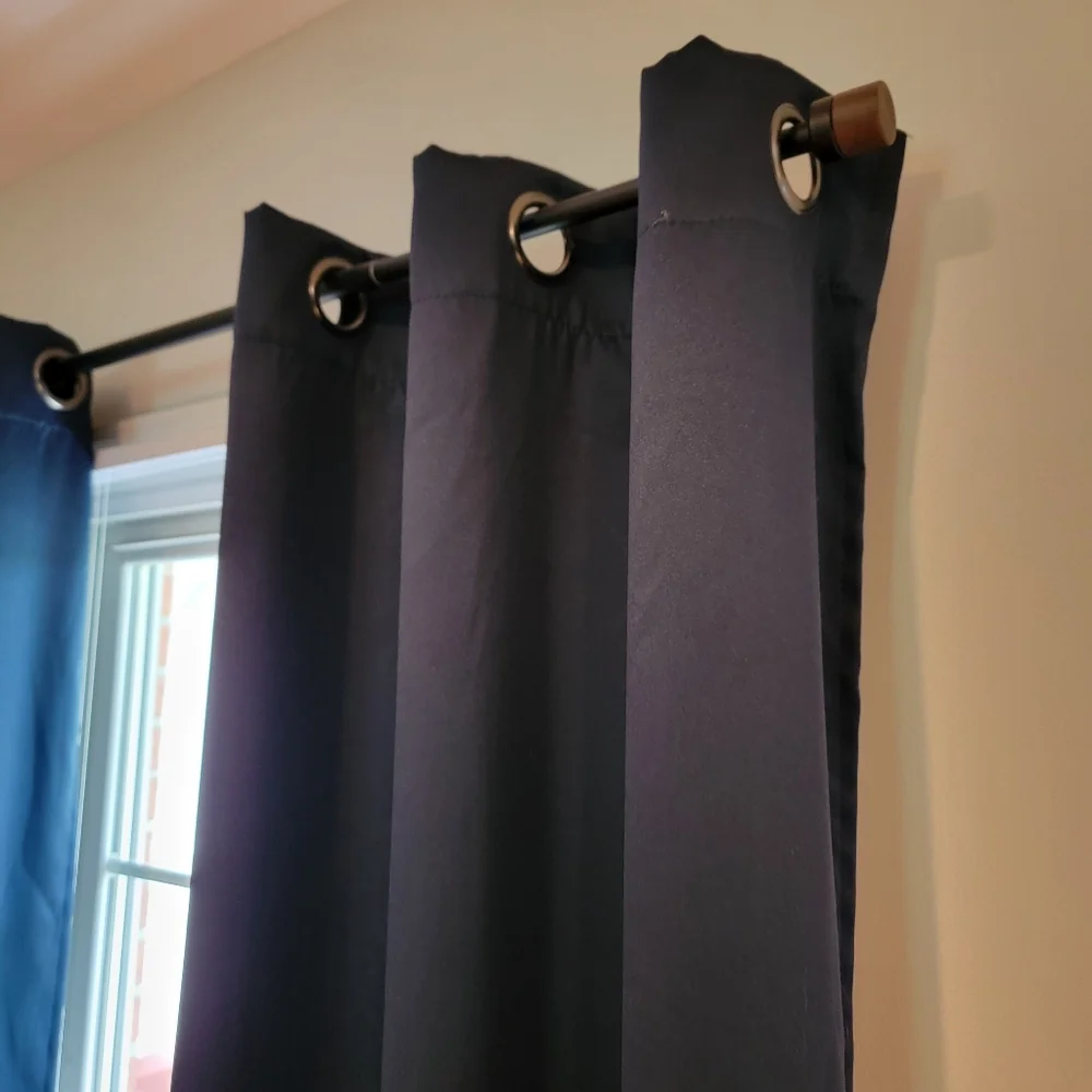 Sun‎ Zero 100% Blackout Grommet Curtains 2 Panels 40